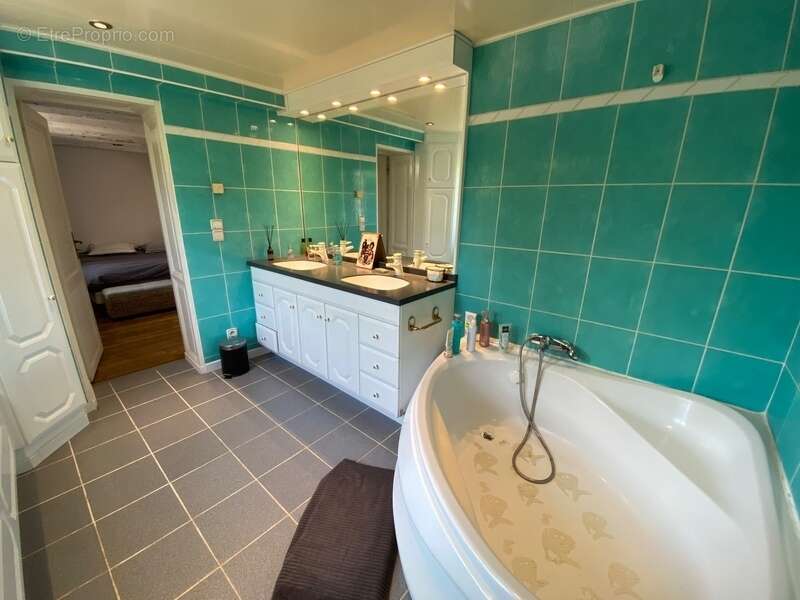 Maison à VOIVRES-LES-LE-MANS