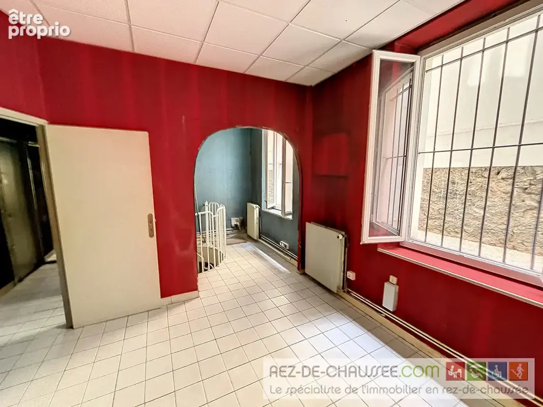 Local commercial sur cour arborée - photo 5
