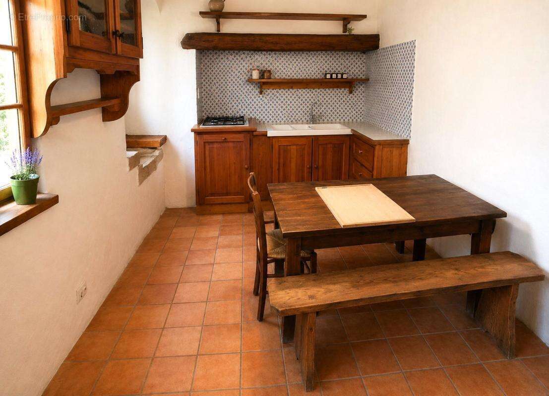 Maison 145 m² à Talmont-Sur-Gironde  - photo 8