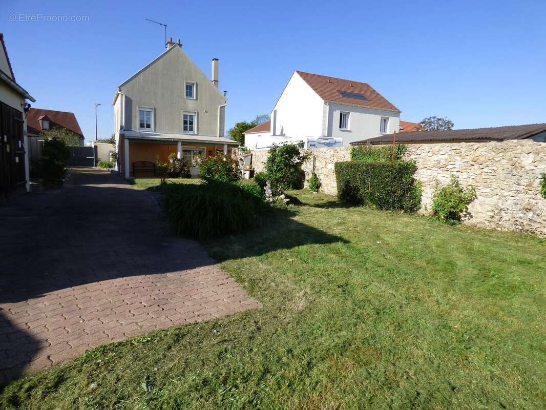 Appartement à IVERNY