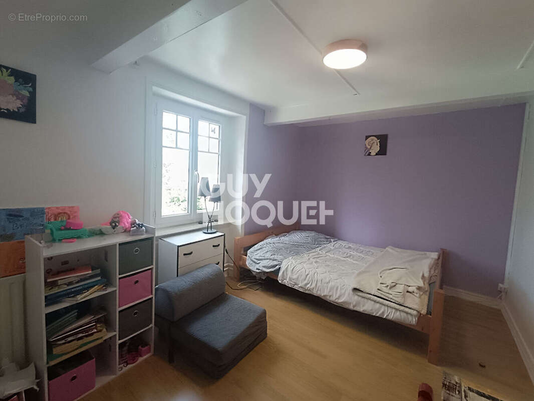 Maison à CHAMBOST-LONGESSAIGNE