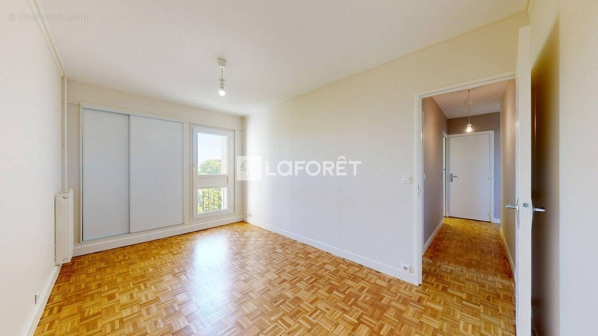 Appartement à NANTERRE