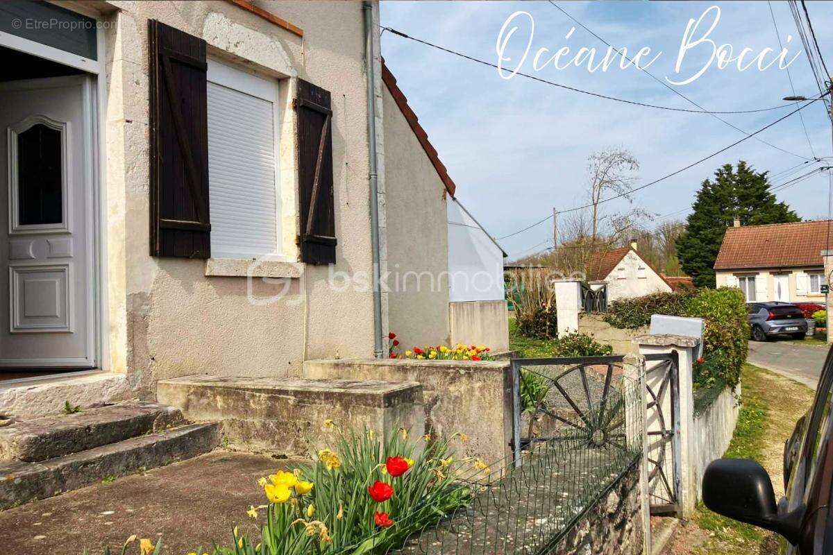 Maison à MEHUN-SUR-YEVRE