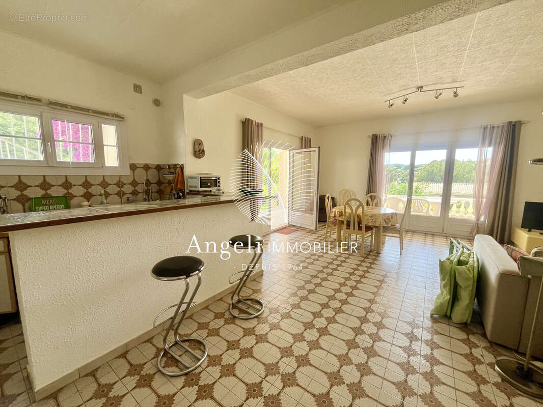 Saint aygulf : villa au calme - photo 14