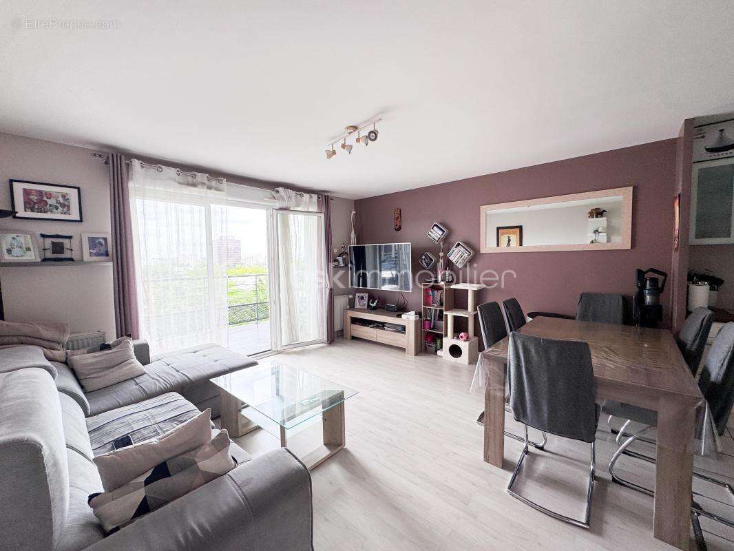 Appartement à ROSNY-SOUS-BOIS
