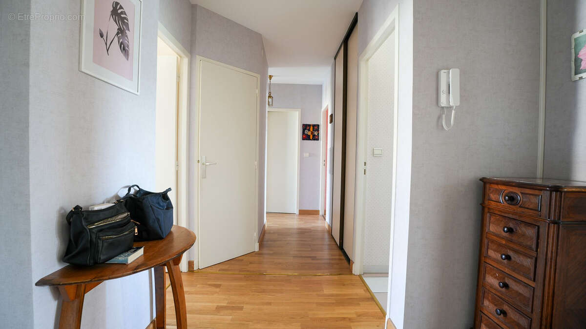 APPARTEMENT T4 Secteur Saint Alyre - photo 5