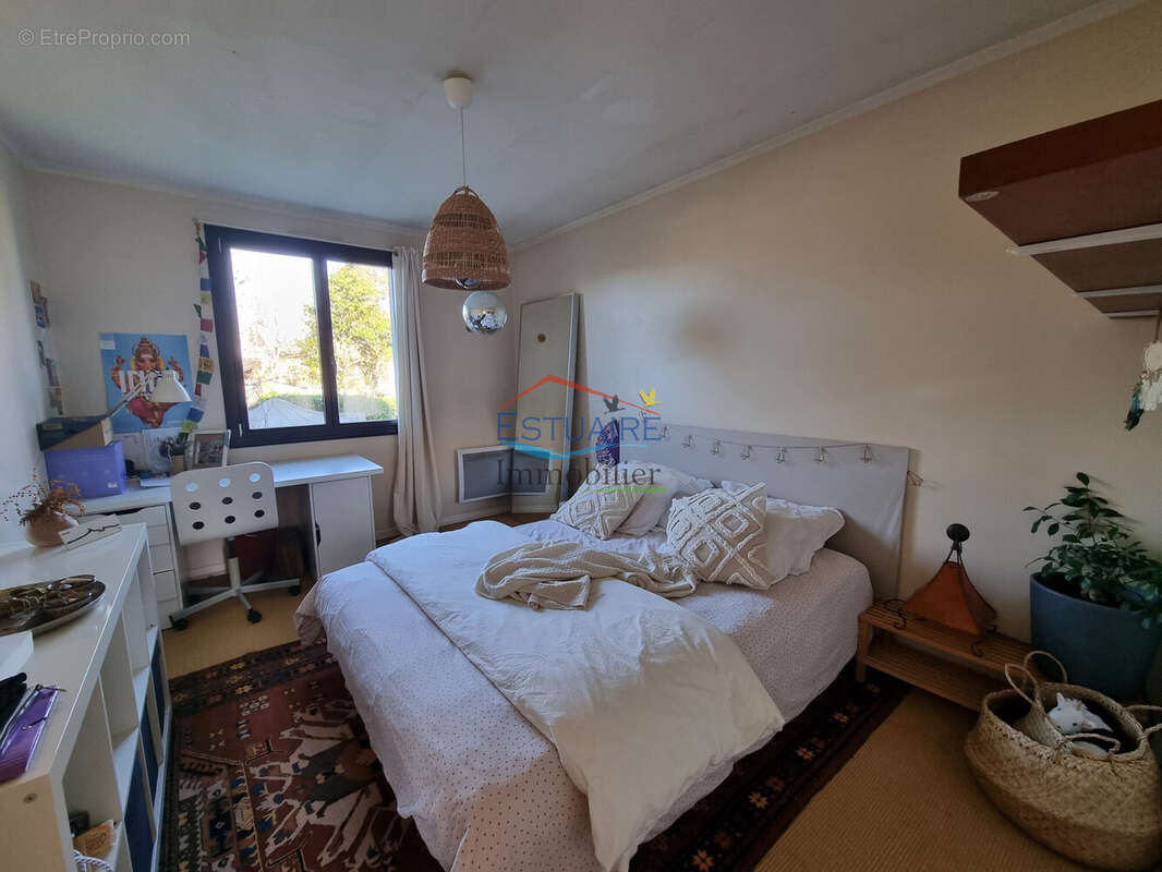 Maison à SAINT-ETIENNE-DE-MONTLUC