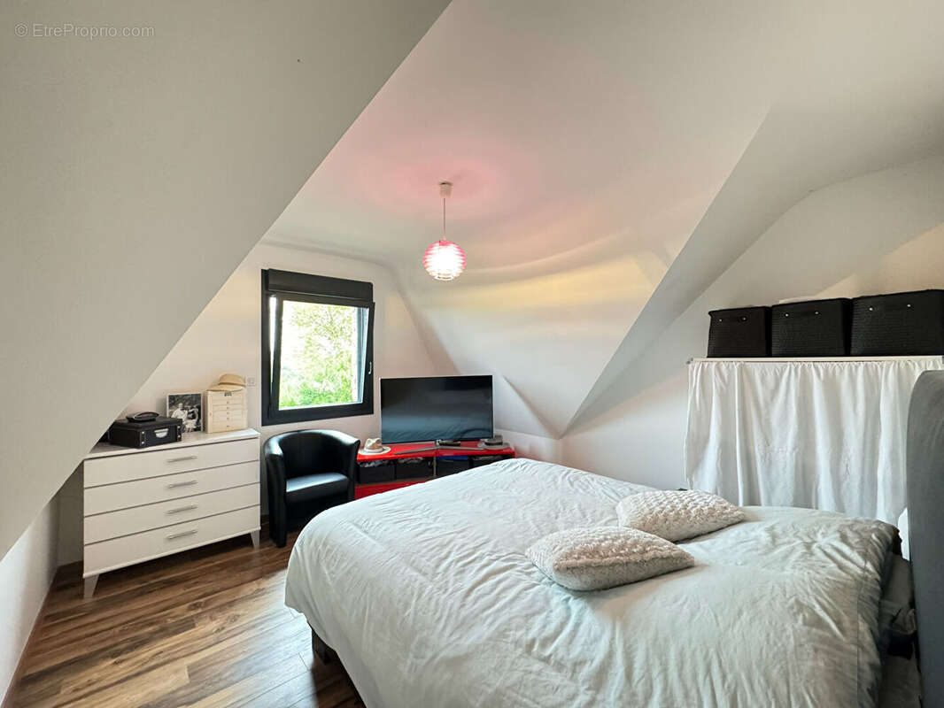 Maison à PRIX-LES-MEZIERES