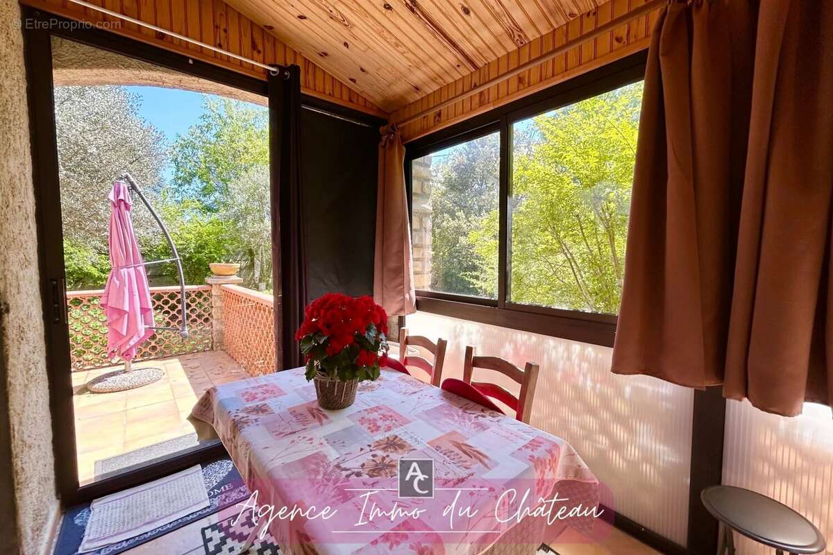 Maison à CAMPS-LA-SOURCE