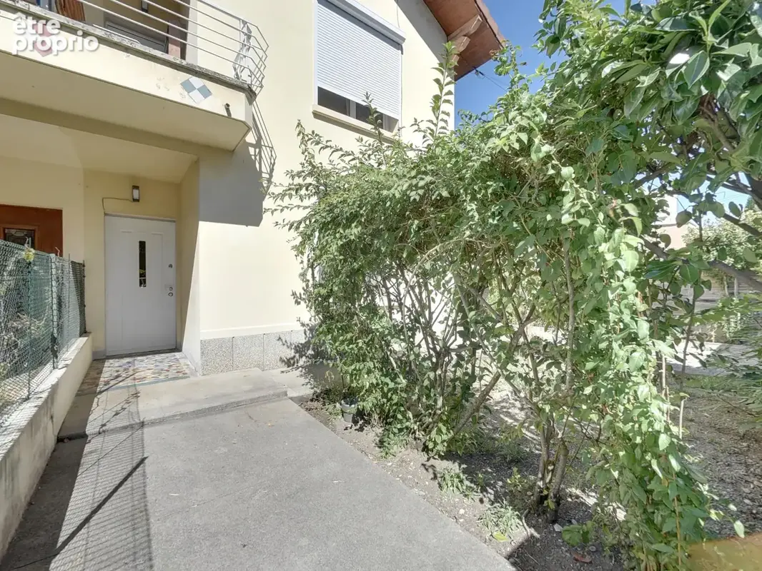 Maison mitoyenne 4 pièces de 106 m2 rénovée avec jardin et potentiel d’agrandissement echirolles ouest - photo 12