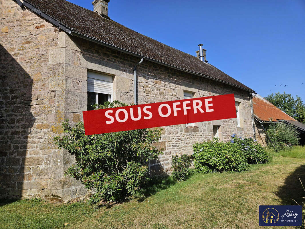 Maison à PEYRELEVADE