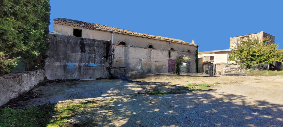 Maison à SANILHAC-SAGRIES