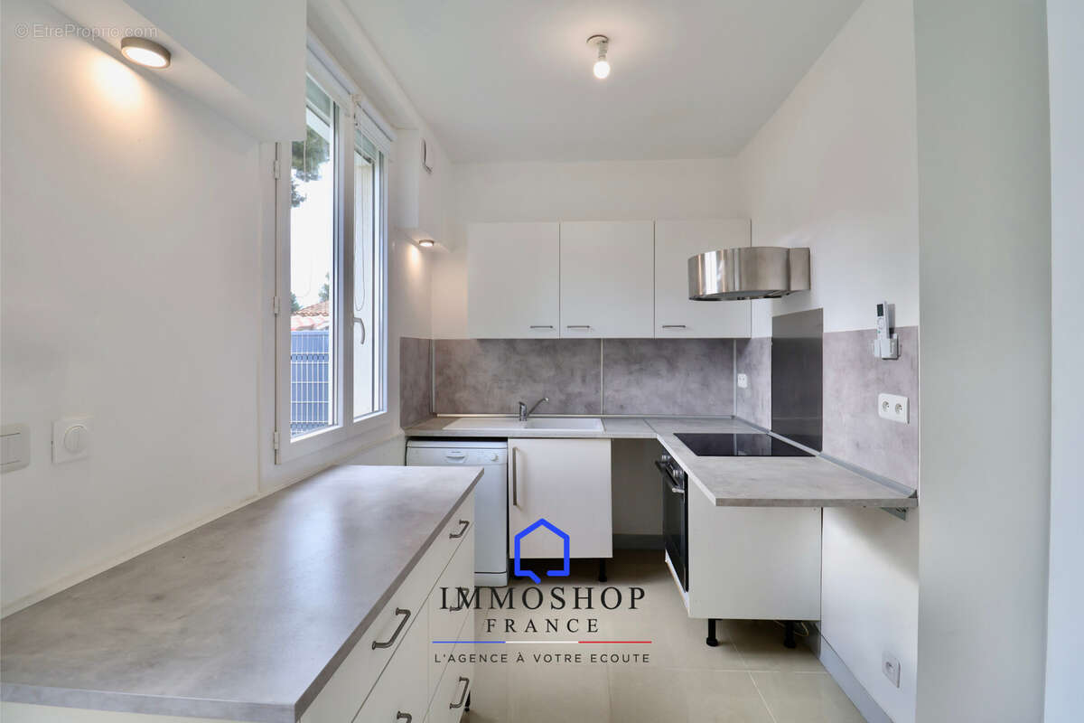 Rez de jardin - 44,1 m2 - 3 pièces - CARRO 13500 - photo 3