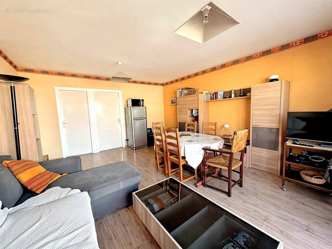 Appartement à CAMIERS