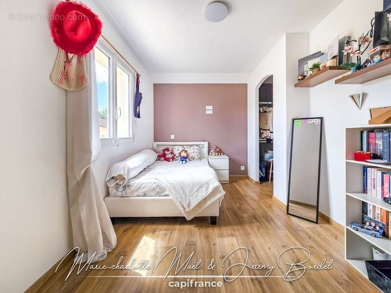 Maison 4 chambres + garage + dépendance aménagée - photo 11