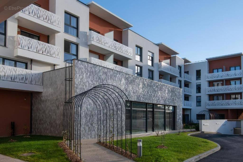 Appartement à COMBS-LA-VILLE
