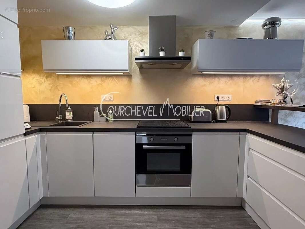 Appartement à LA PERRIERE