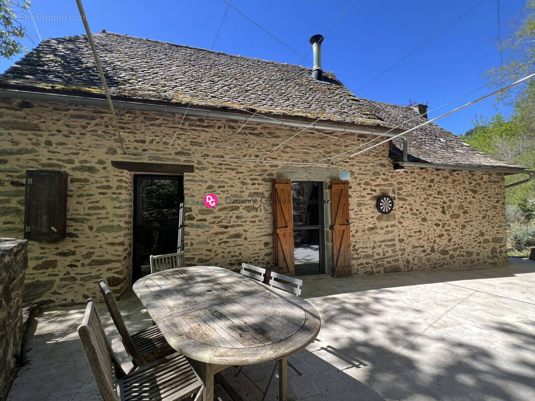 Maison 160 m² à Saint-Parthem  - photo 2