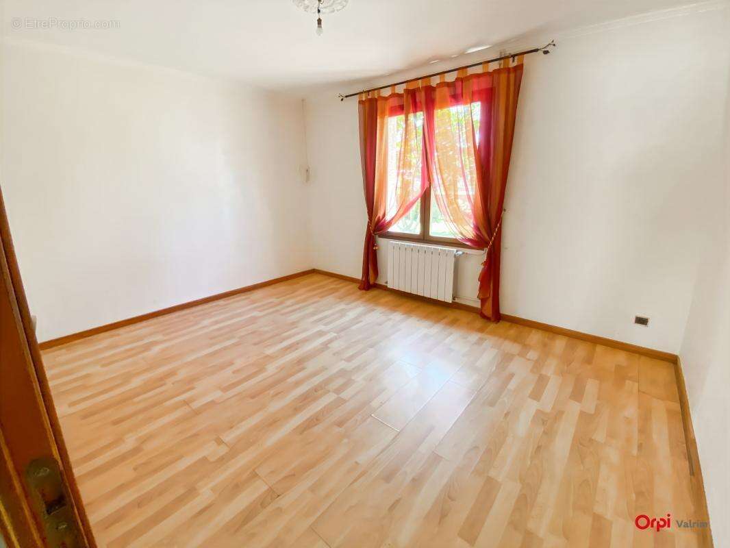 Maison à CHALETTE-SUR-LOING