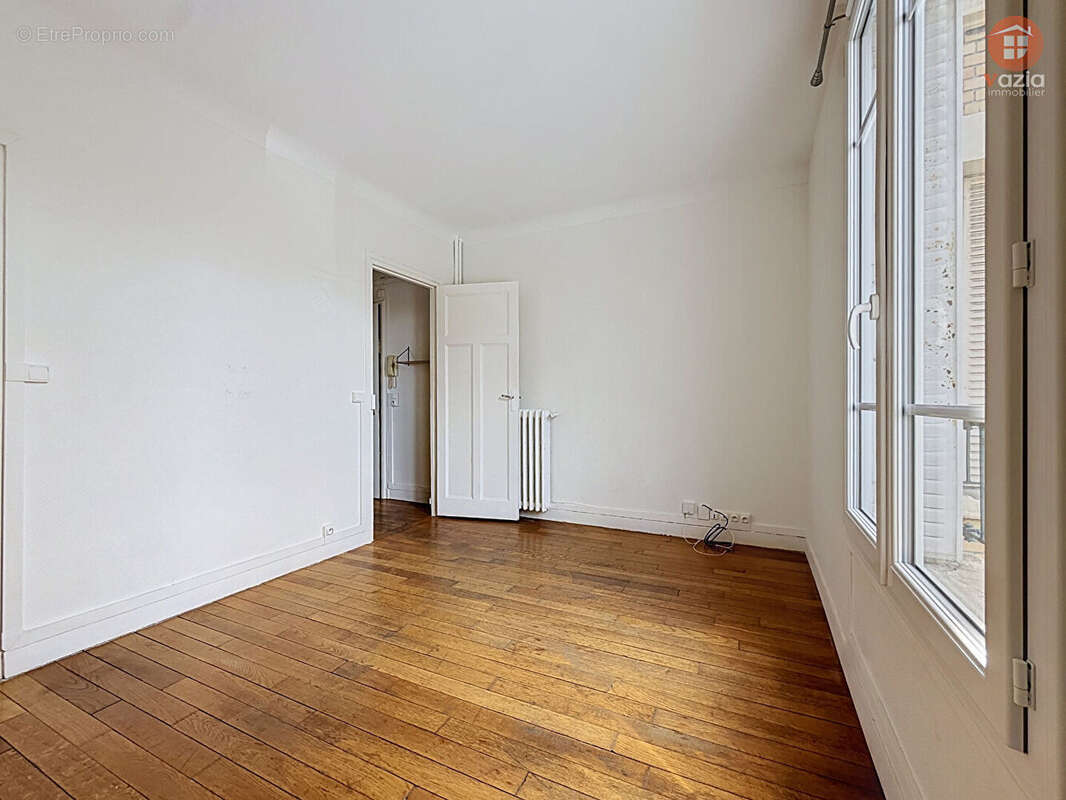 COURBEVOIE Proximité Gare Studio en excellent état de 24.77 m2 et au calme - photo 3
