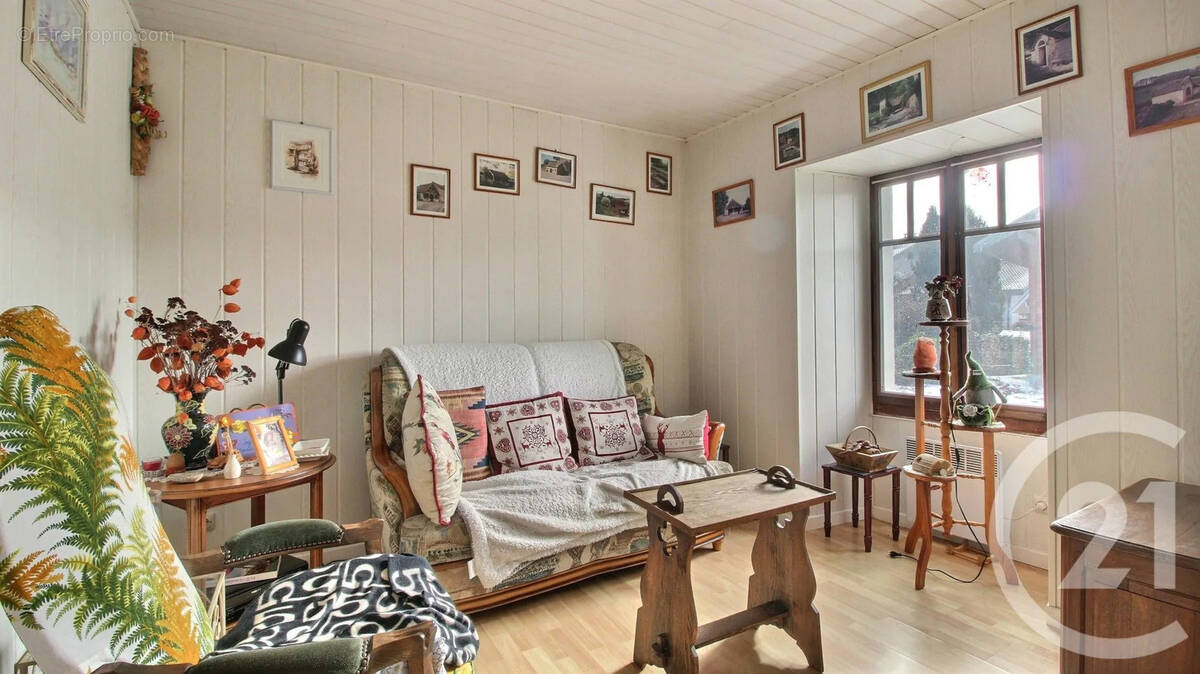 Maison à SAINT-PAUL-EN-CHABLAIS