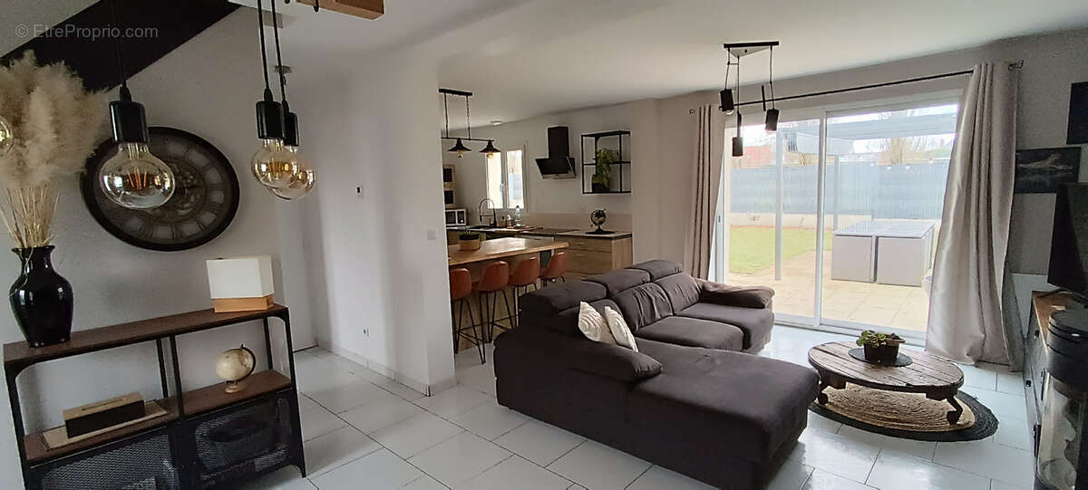 Maison à VILLERS-BRETONNEUX