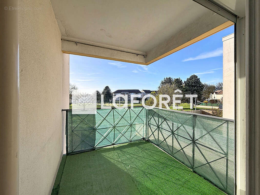 Appartement à MOISSY-CRAMAYEL