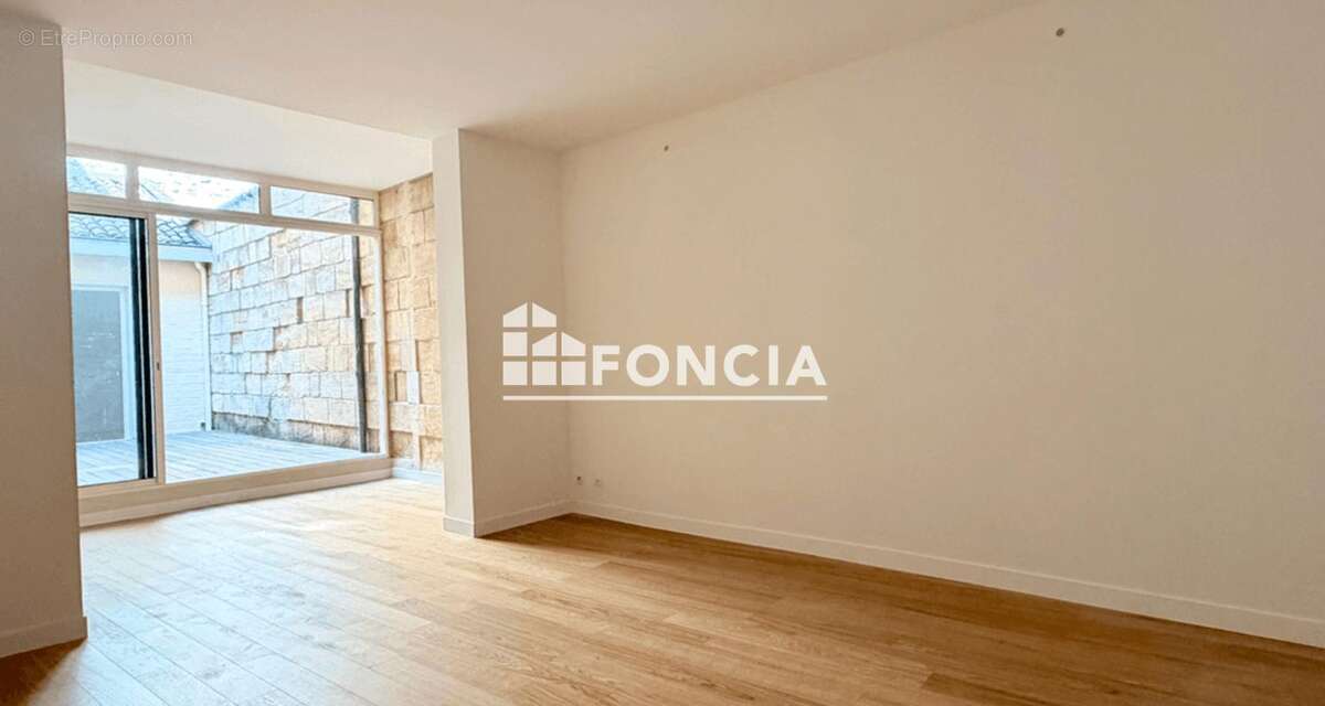 Appartement avec patio central – Une opportunité rare au cœur du centre historique de Bordeaux - photo 5