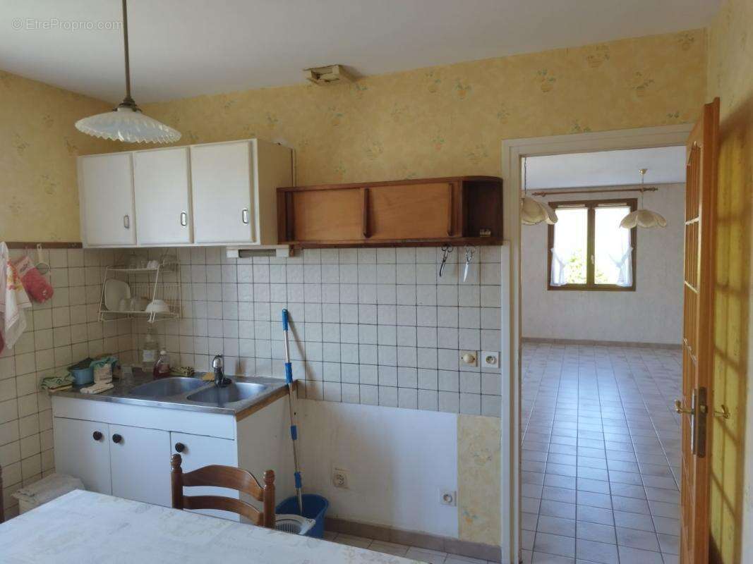 Maison 110 m² à Pelussin  - photo 4