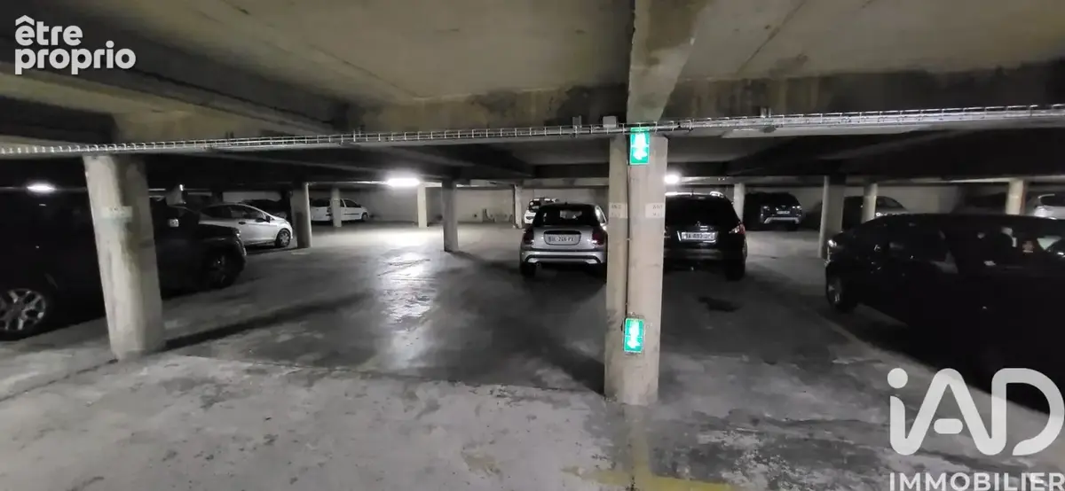 Photo 1 - Parking à NANTERRE