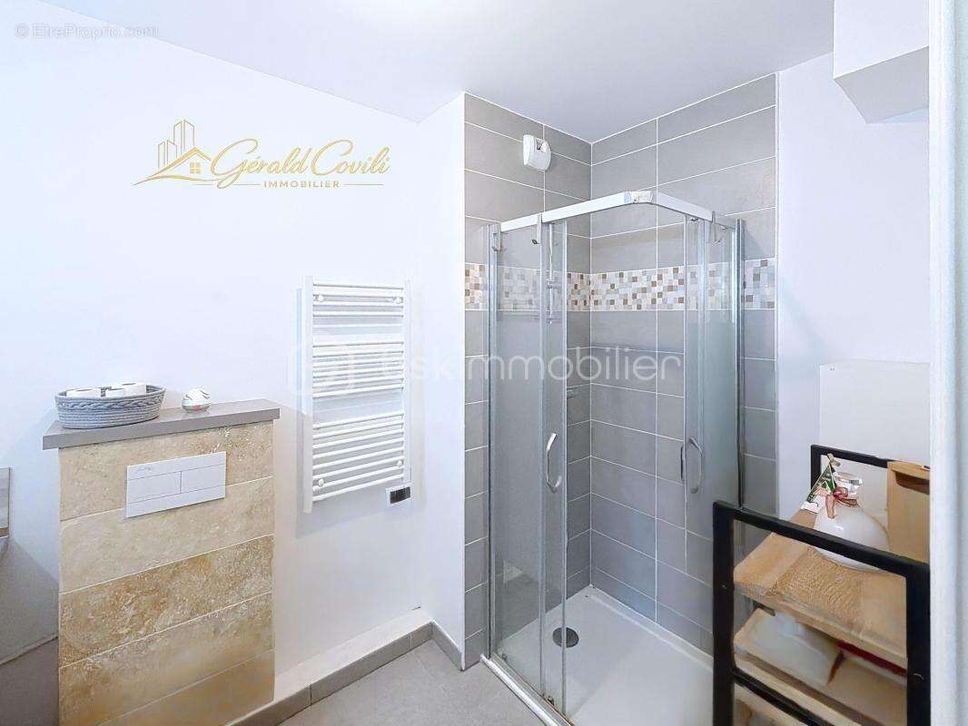 Appartement à AURIBEAU-SUR-SIAGNE