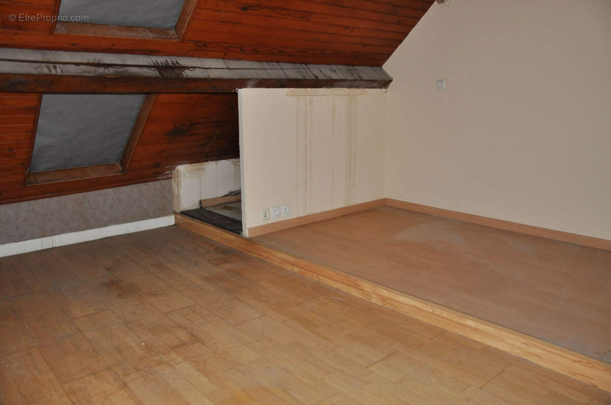 Maison à SAINT-GERAND-LE-PUY