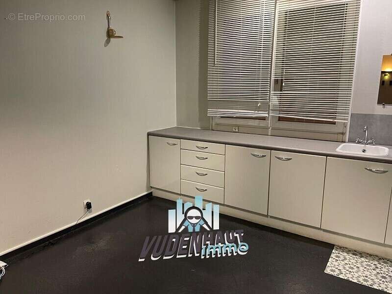 Commerce à VILLENEUVE-TOLOSANE