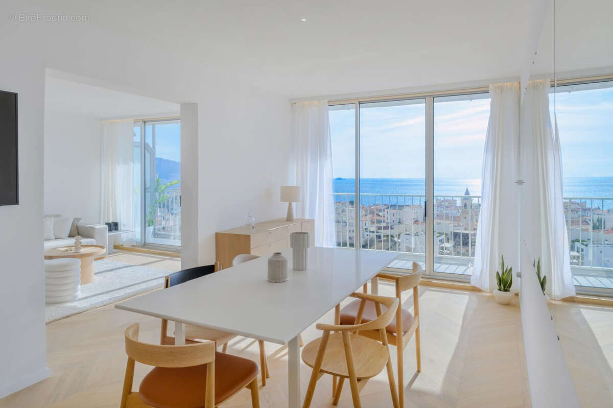 Appartement à MARSEILLE-7E