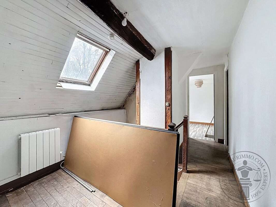 Maison à ANGERVILLIERS
