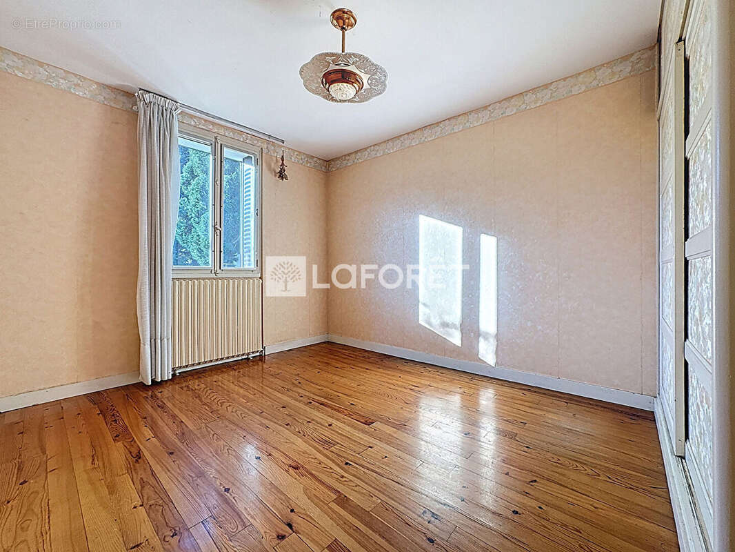 Maison à JASSANS-RIOTTIER