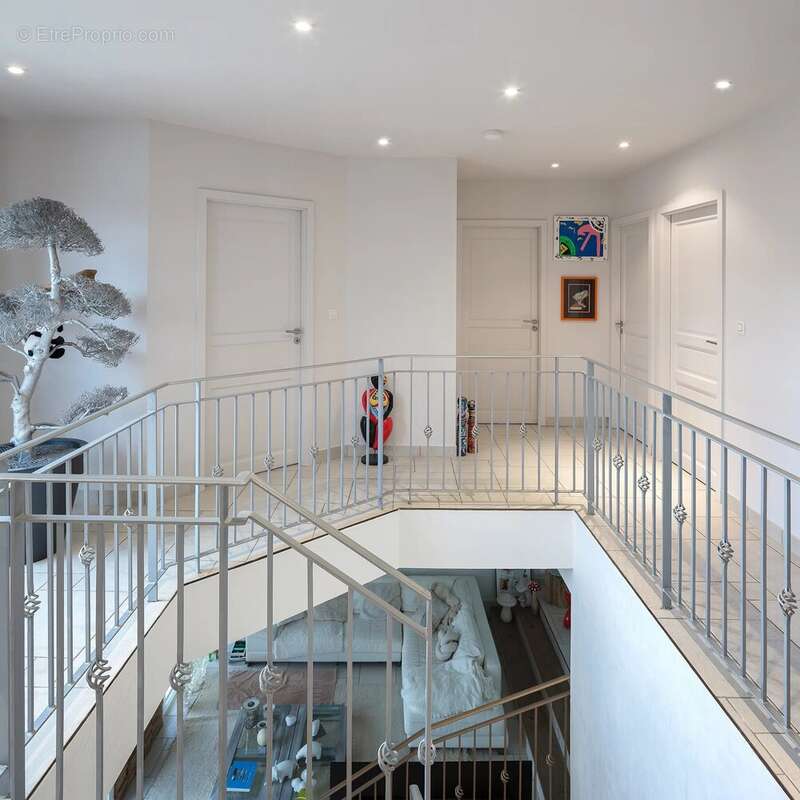 Maison à JOUY-AUX-ARCHES