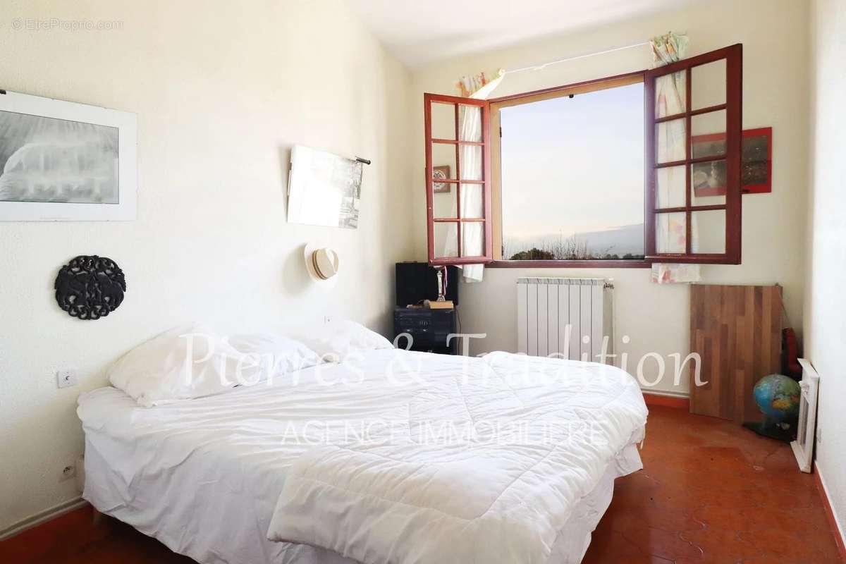 Maison à ROUSSILLON