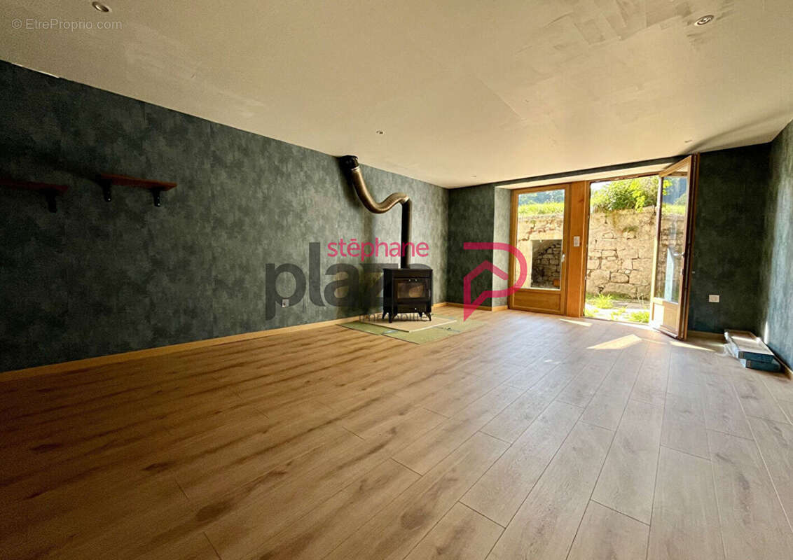 Appartement à FONCINE-LE-BAS