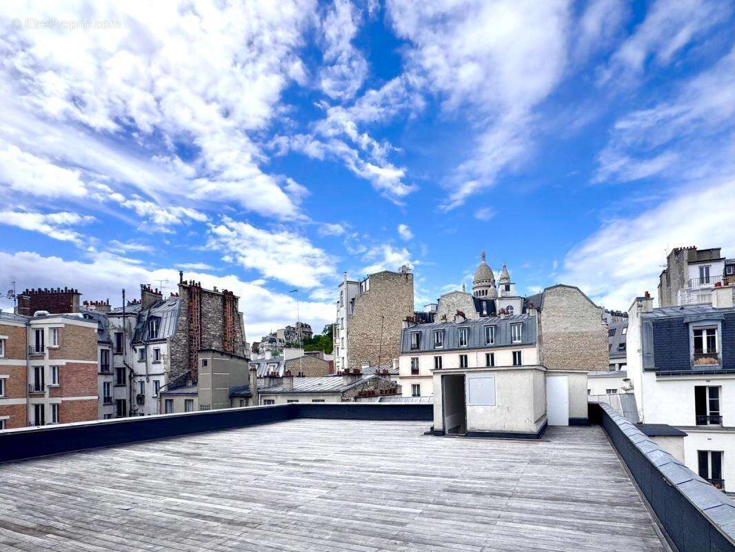 Commerce à PARIS-18E