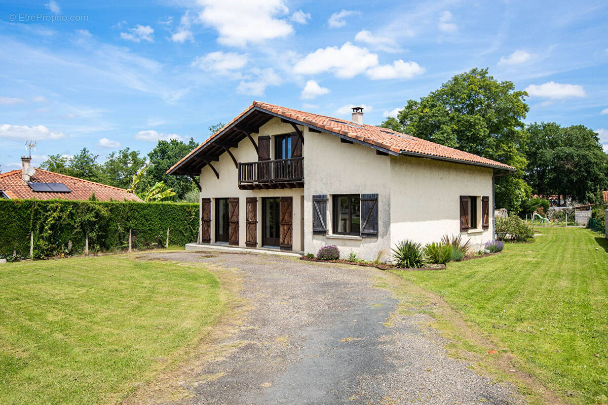 Maison à GRENADE-SUR-L'ADOUR