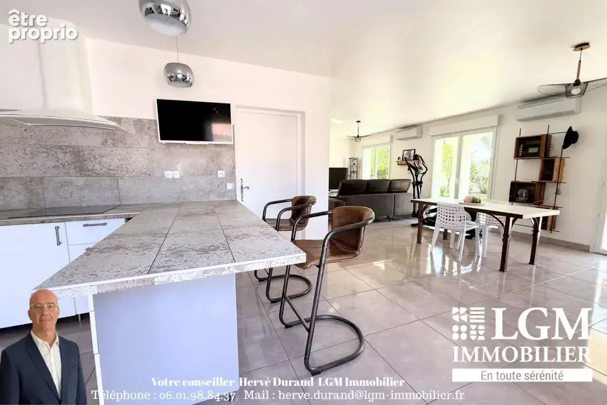 Villa d'exception sans vis-à-vis sur 1800 m2 de terrain arboré - photo 13
