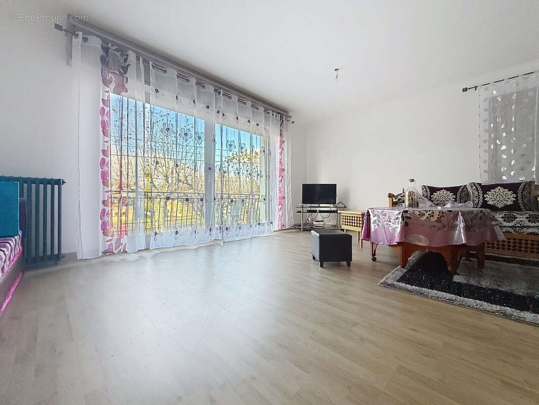 Appartement à ALLASSAC