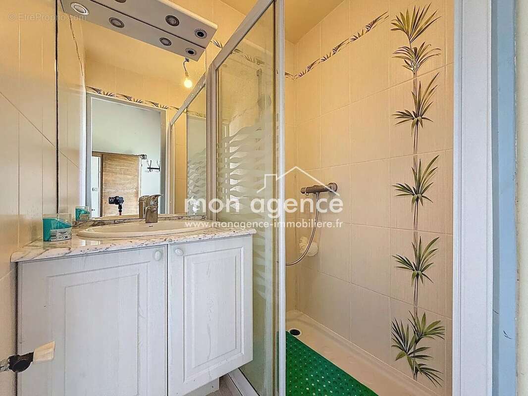 Maison à SAINT-AUBIN-CELLOVILLE