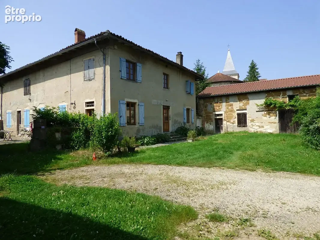 Maison à SAINT-TRIVIER-DE-COURTES
