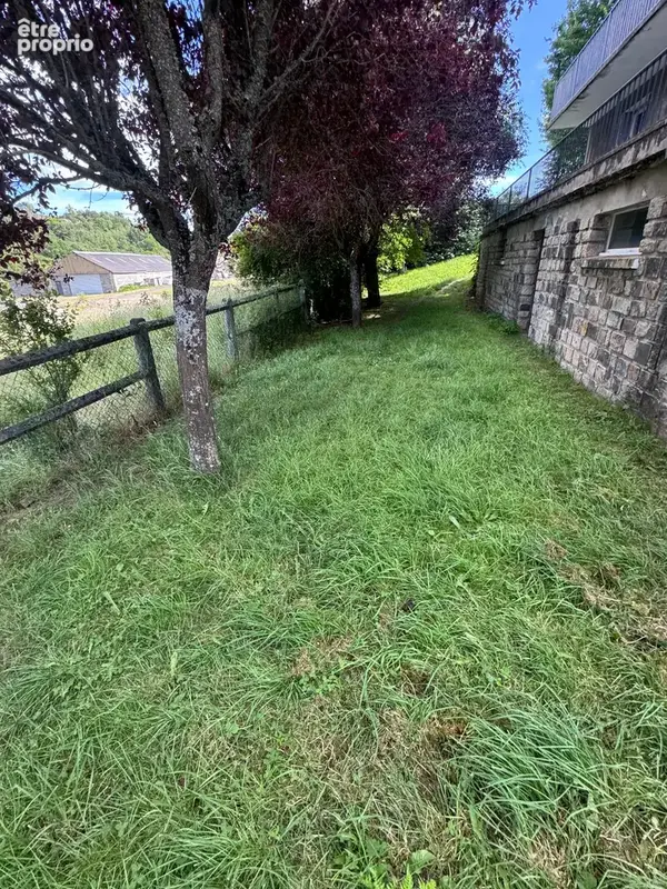 Immeuble de rapport : 2 logements avec cave, garage et terrain chacun - photo 4
