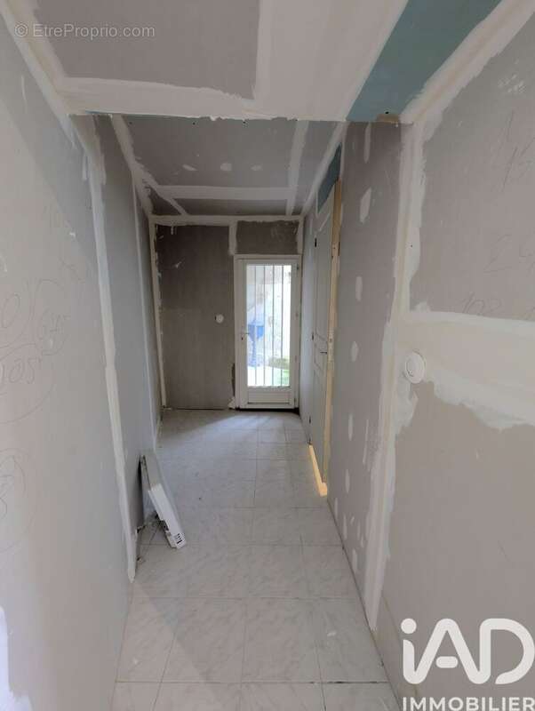 Photo 7 - Appartement à BEAUVAIS-SUR-MATHA