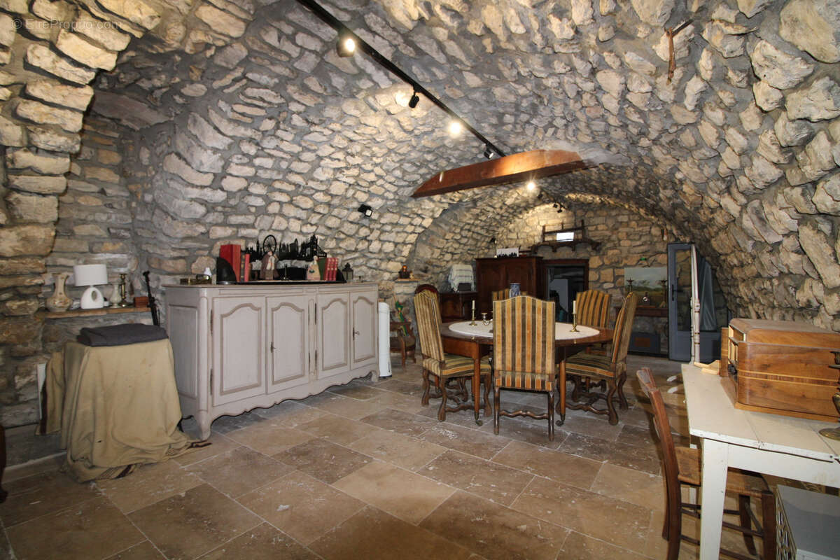 Maison à SAINT-CHRISTOL-LES-ALES