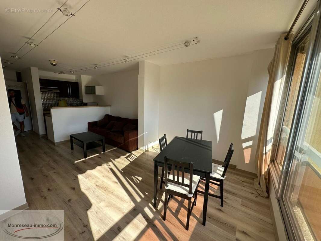 Appartement à VILLENEUVE-LOUBET