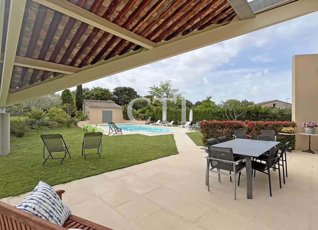 Villa architecturale d'exception avec vue sur le Mont-Ventoux, à proximité de L'Isle-sur-la-Sorgue - photo 5